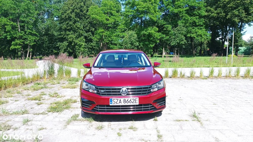 Volkswagen Passat - 18