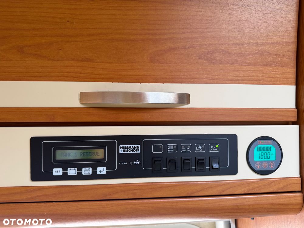 Niesmann-Bischoff Flair 670 - 36