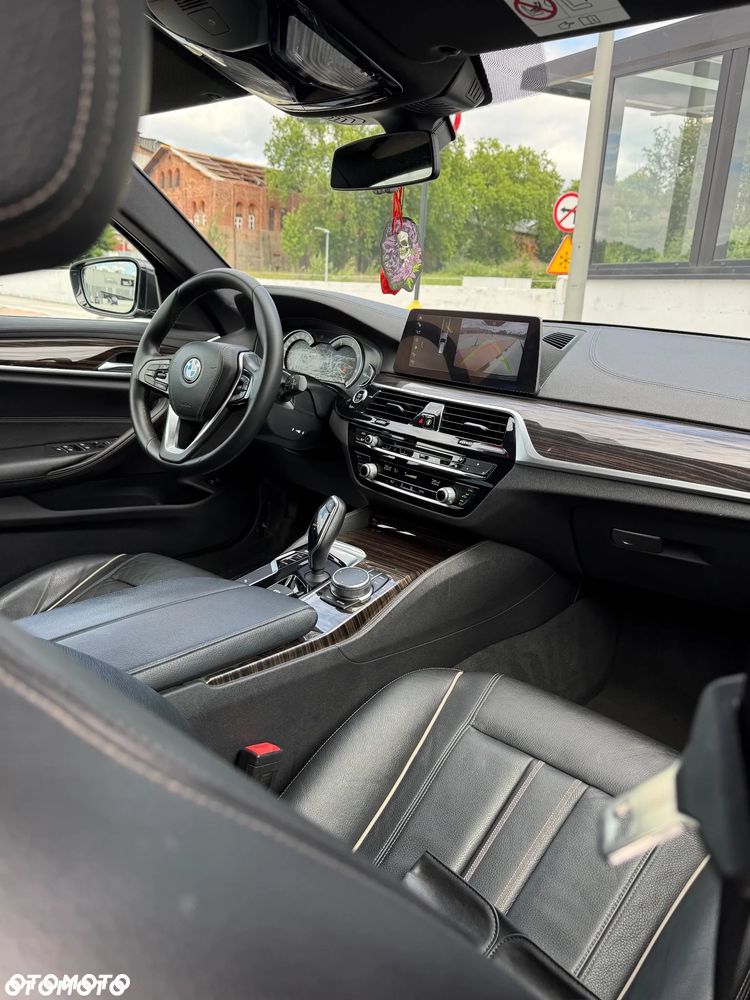 BMW Seria 5 520d xDrive Luxury Line - 9