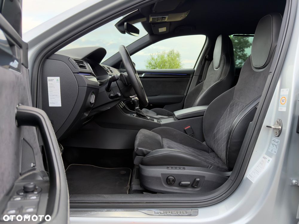 Skoda Superb 2.0 TDI SCR Sportline DSG - 29