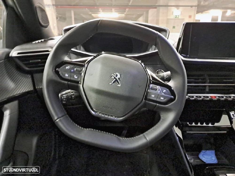 Peugeot 2008 - 12