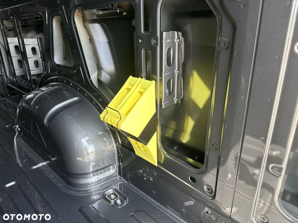 Volkswagen Crafter - 12