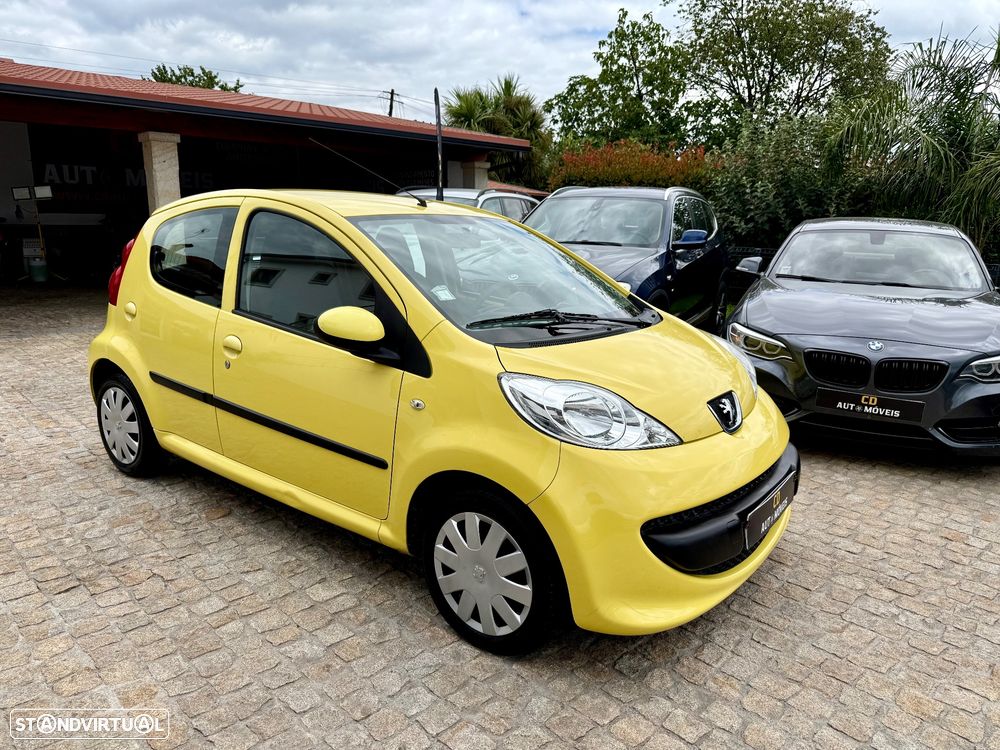 Peugeot 107 1.0 Urban - 29