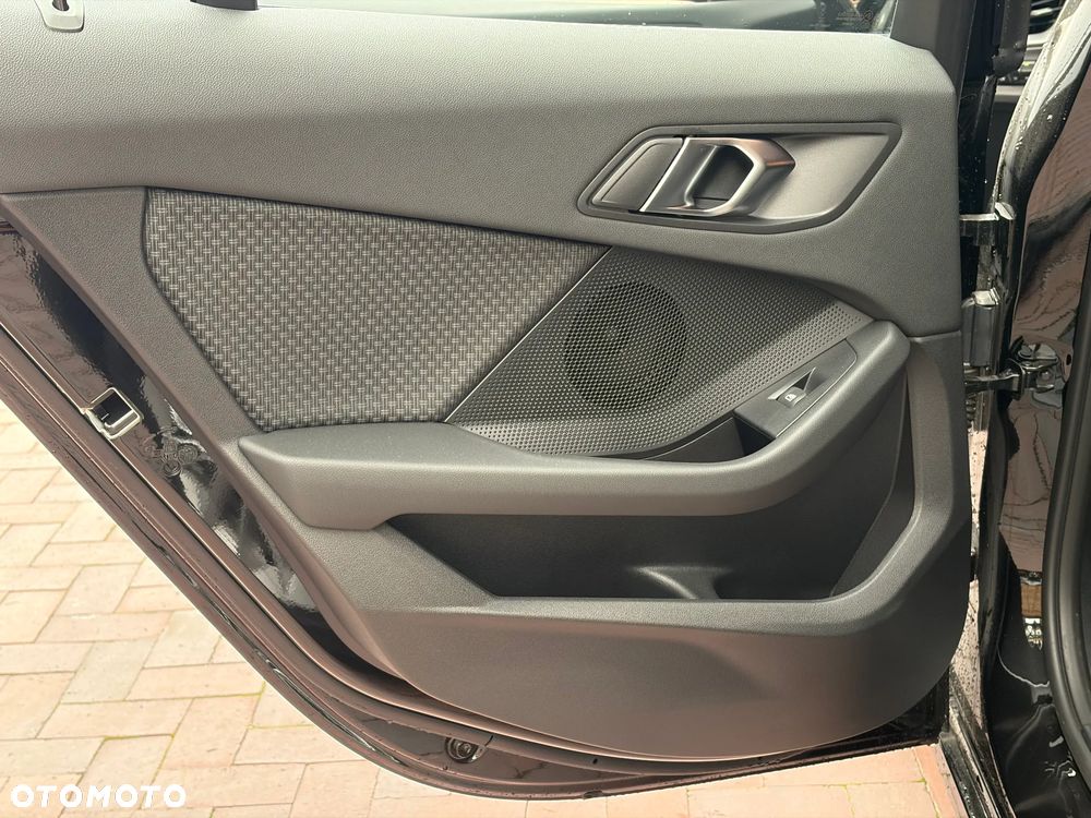 BMW Seria 1 120i Advantage - 23
