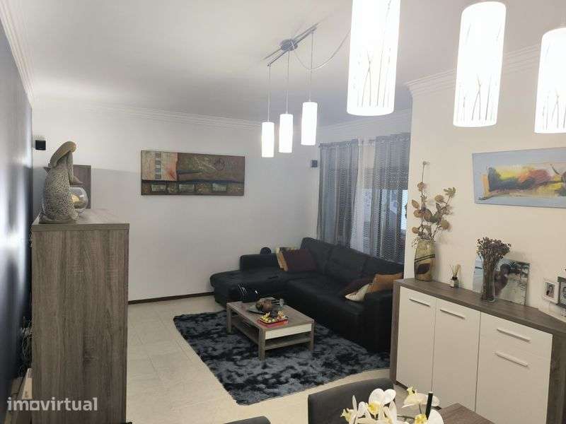 Vende- se Apartamento T2 - Grande imagem: 3/12