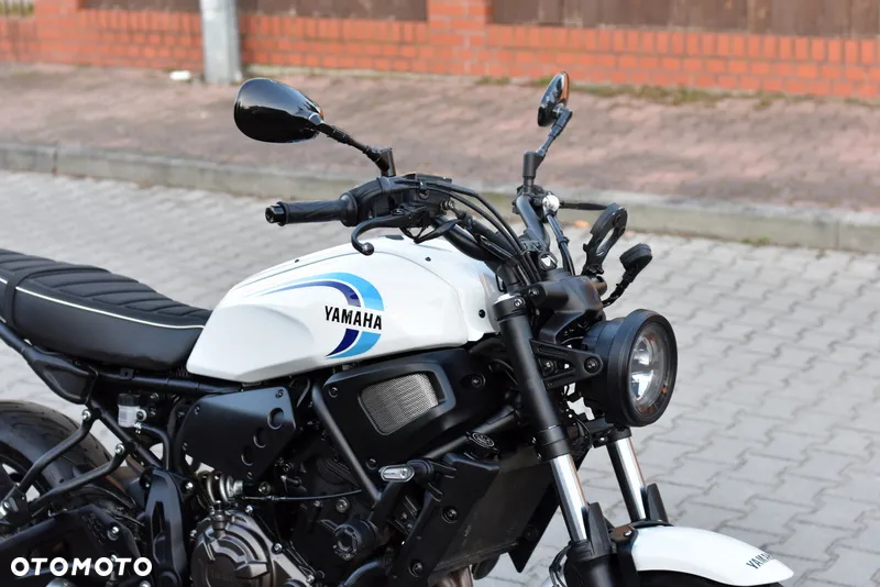 Yamaha XSR - 4