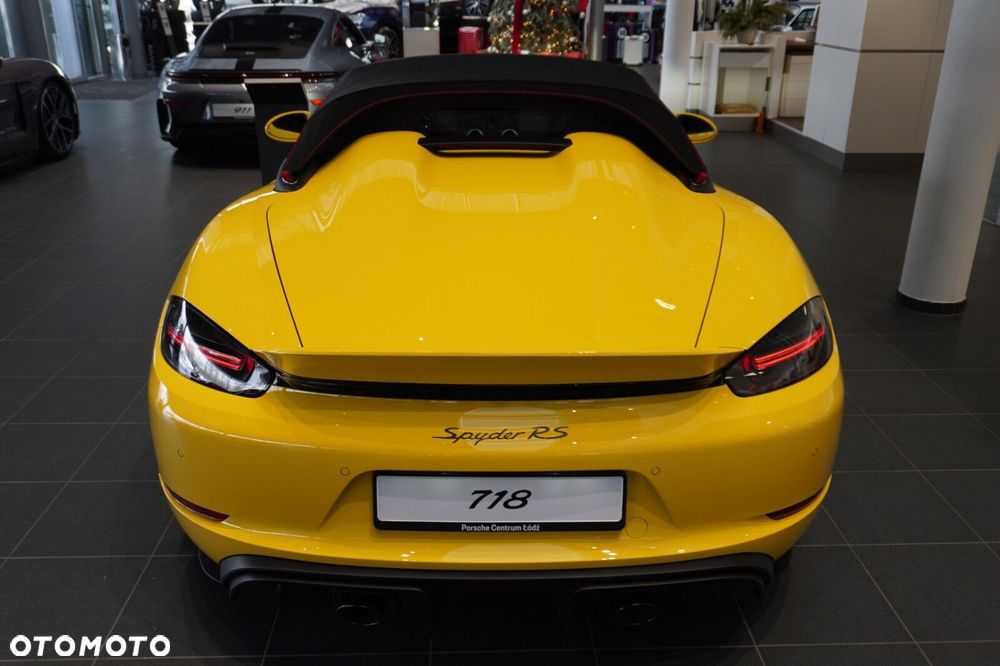 Porsche 718 Spyder - 19