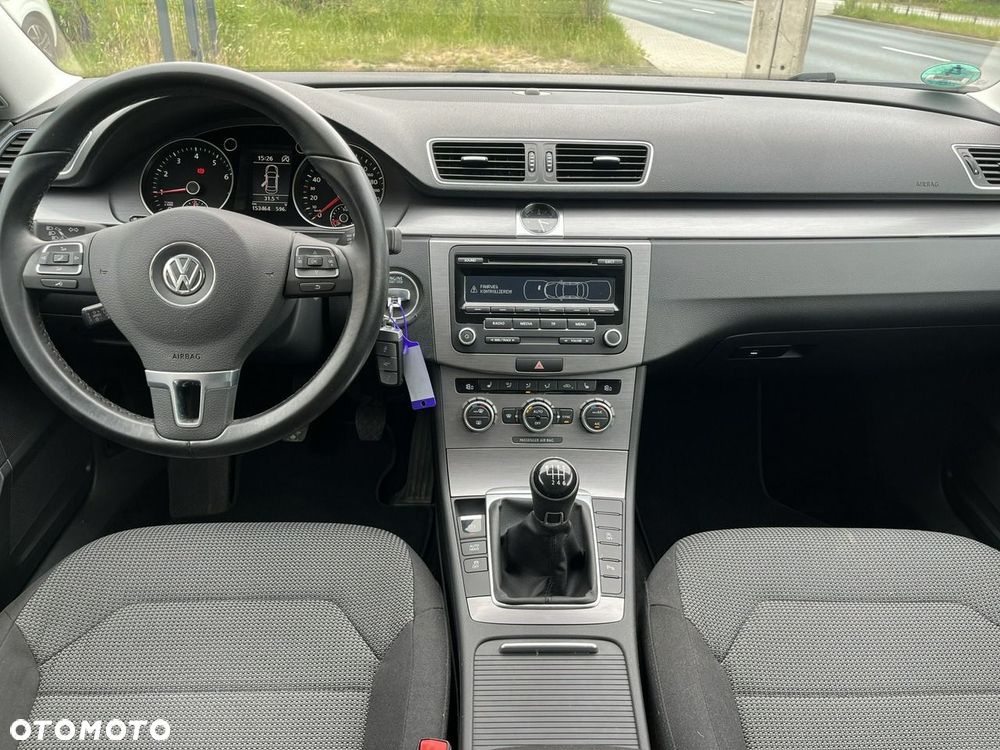 Volkswagen Passat - 10