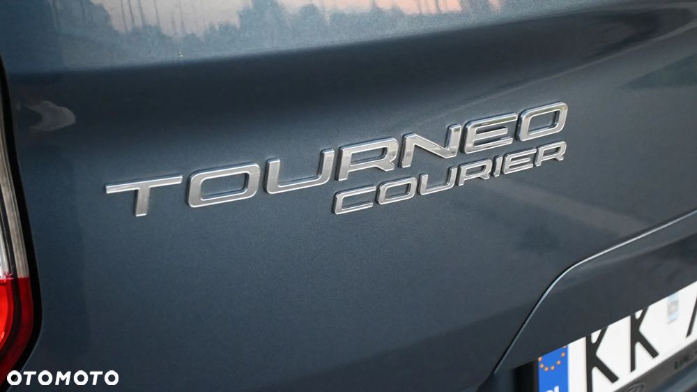 Ford Tourneo Courier 1.0 EcoBoost Titanium - 19