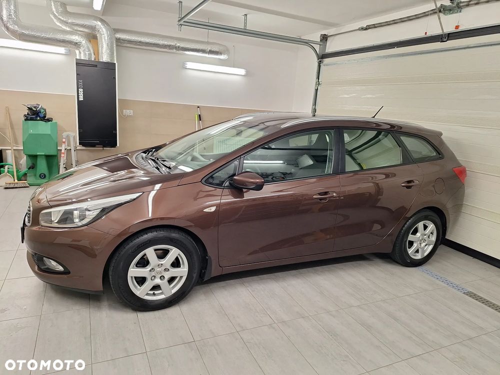 Kia Ceed 1.6 GDI Fifa World Cup Edition - 7