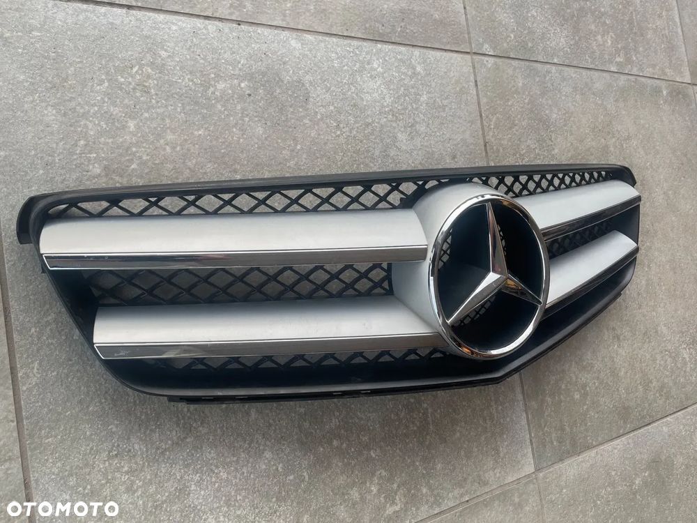 MERCEDES C-KLASA W204 LIFT AMG 11- GRILL ATRAPA CHŁODNICY A2048802183 - 1