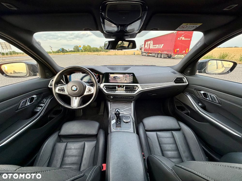 BMW Seria 3 320d xDrive Luxury Line sport - 11