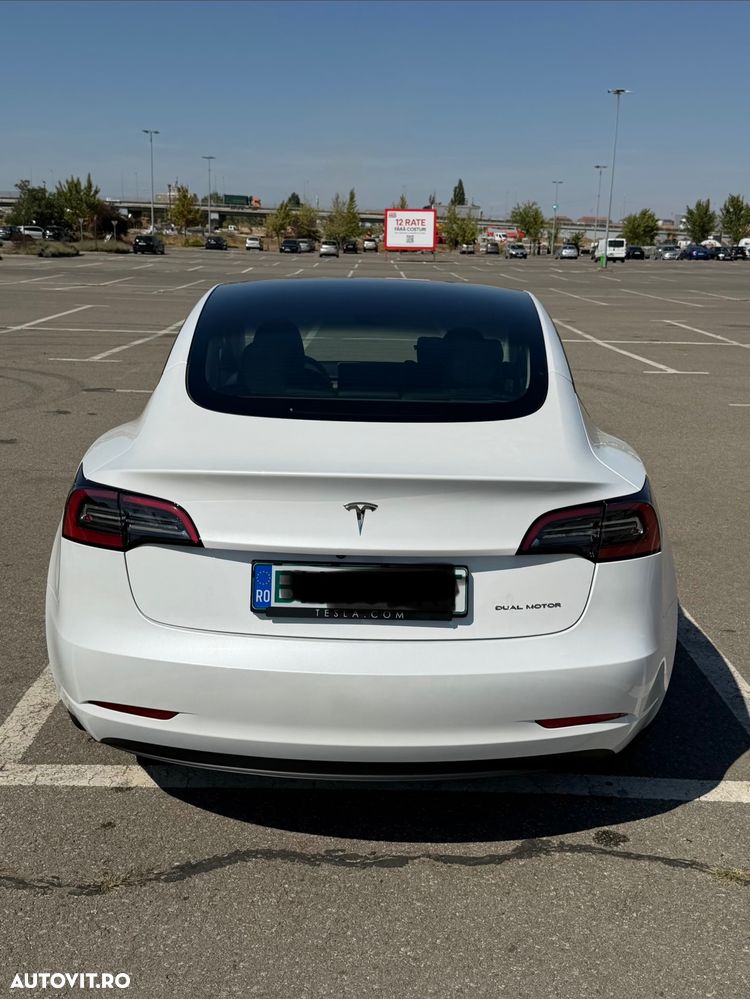 Tesla Model 3 Long Range - 4
