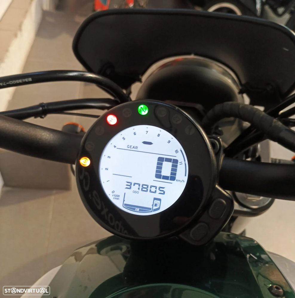 Yamaha XSR - 3