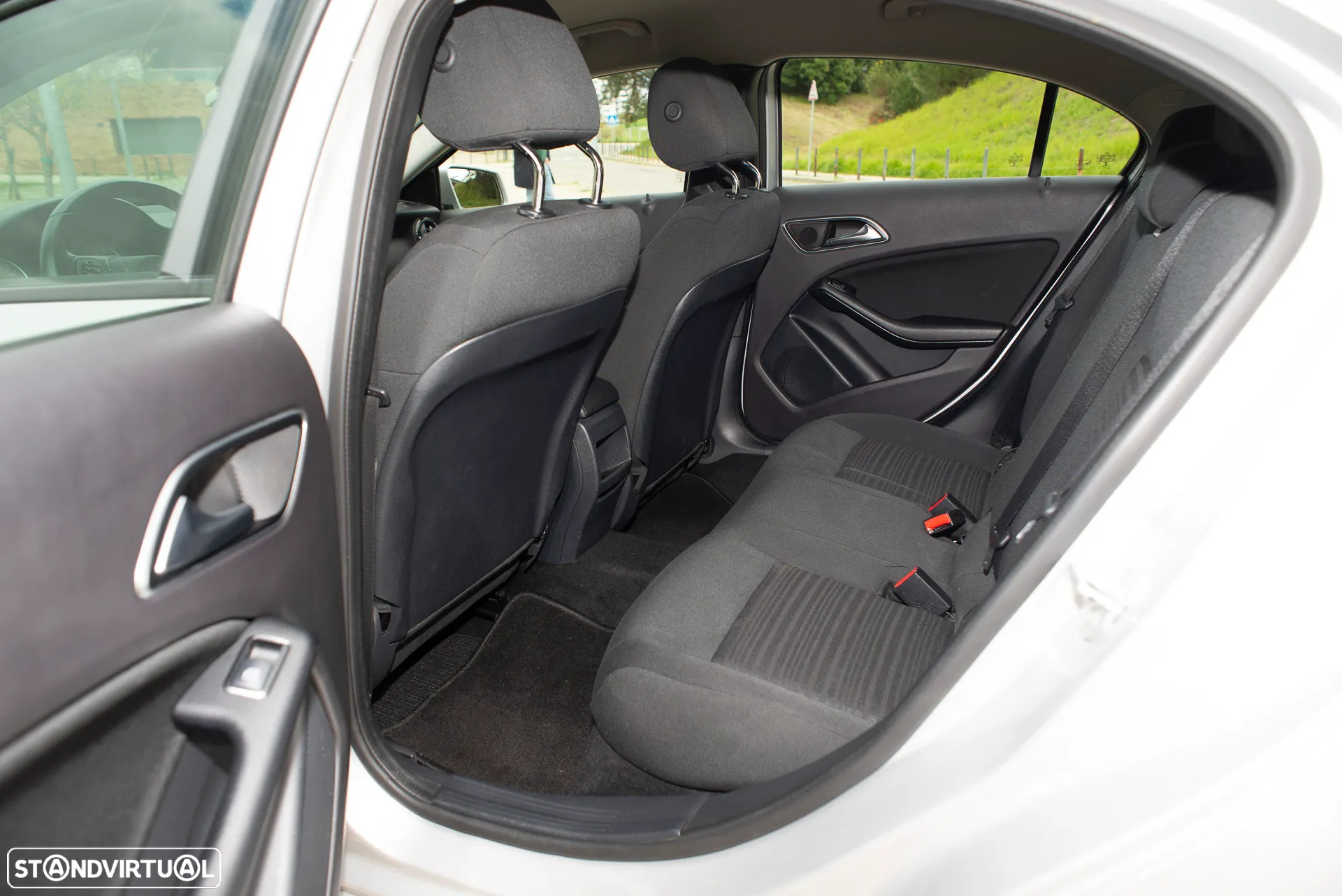 Mercedes-Benz A 180 d Urban - 13