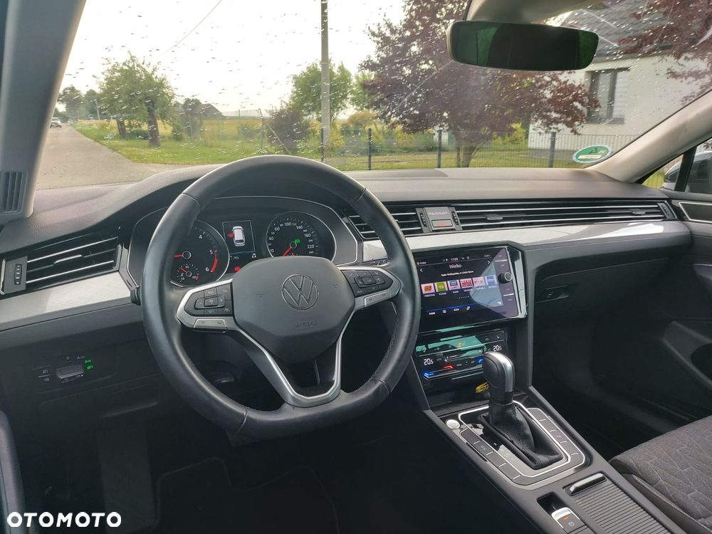 Volkswagen Passat 2.0 TDI SCR DSG Elegance - 9