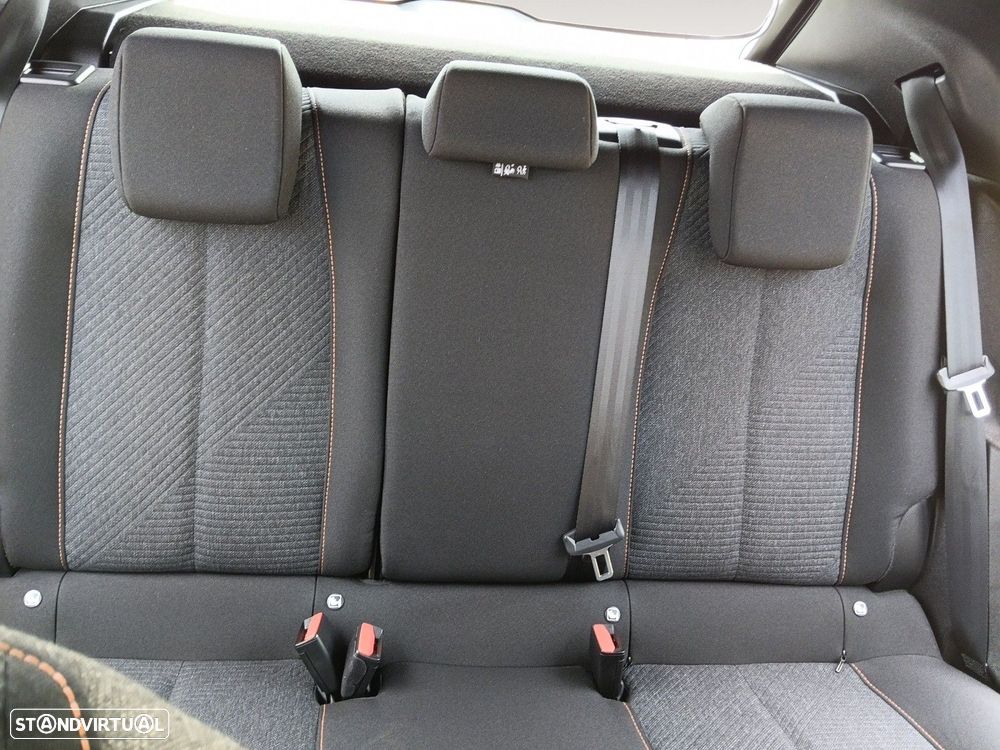 Peugeot 2008 1.2 PureTech Style - 13