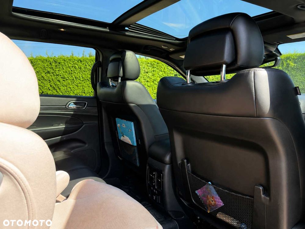 Jeep Grand Cherokee - 8
