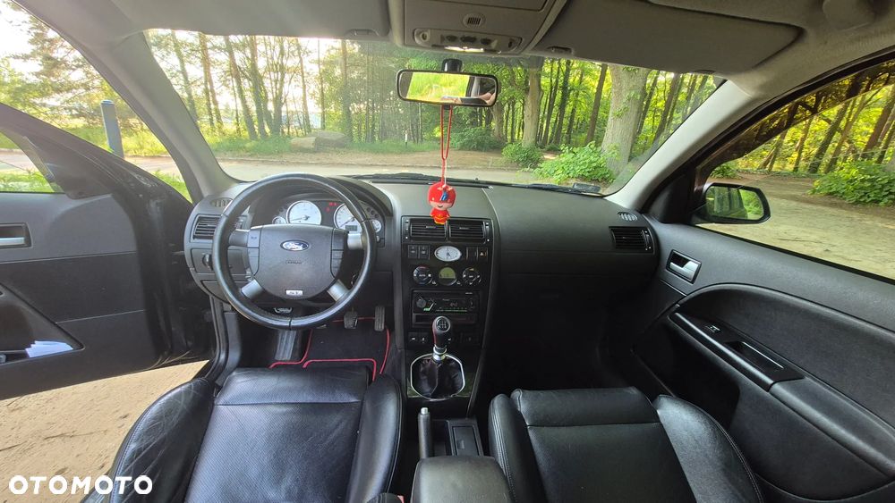 Ford Mondeo - 16