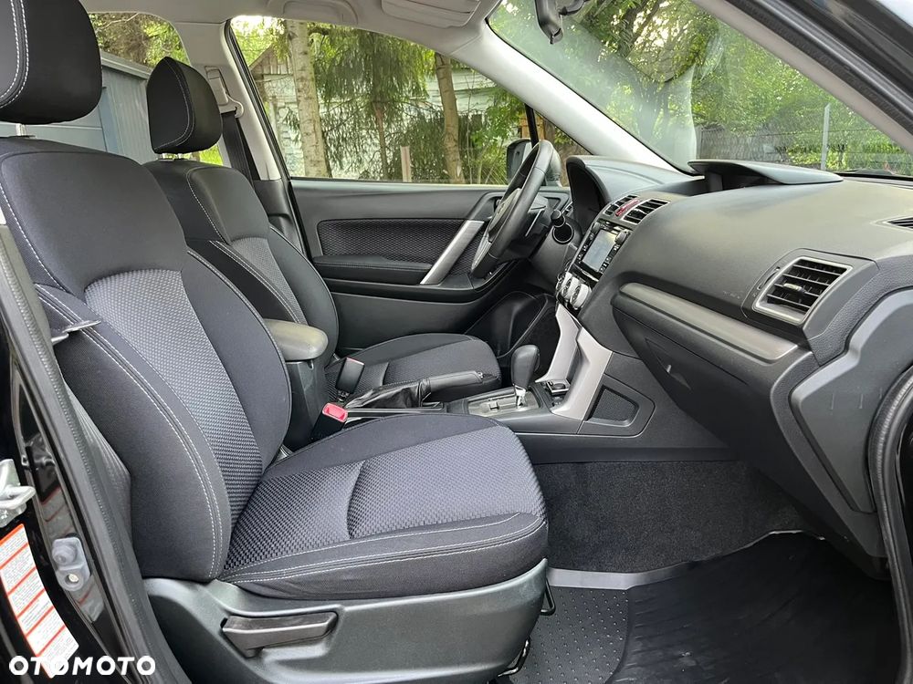 Subaru Forester 2.0X Lineartronic Active - 18