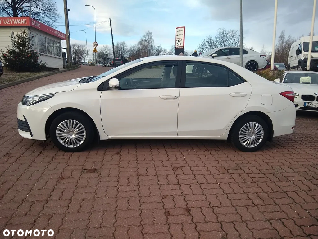 Toyota Corolla - 5