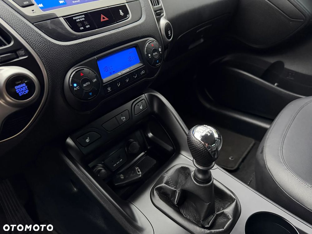 Hyundai ix35 blue 1.6 2WD Finale Gold - 23