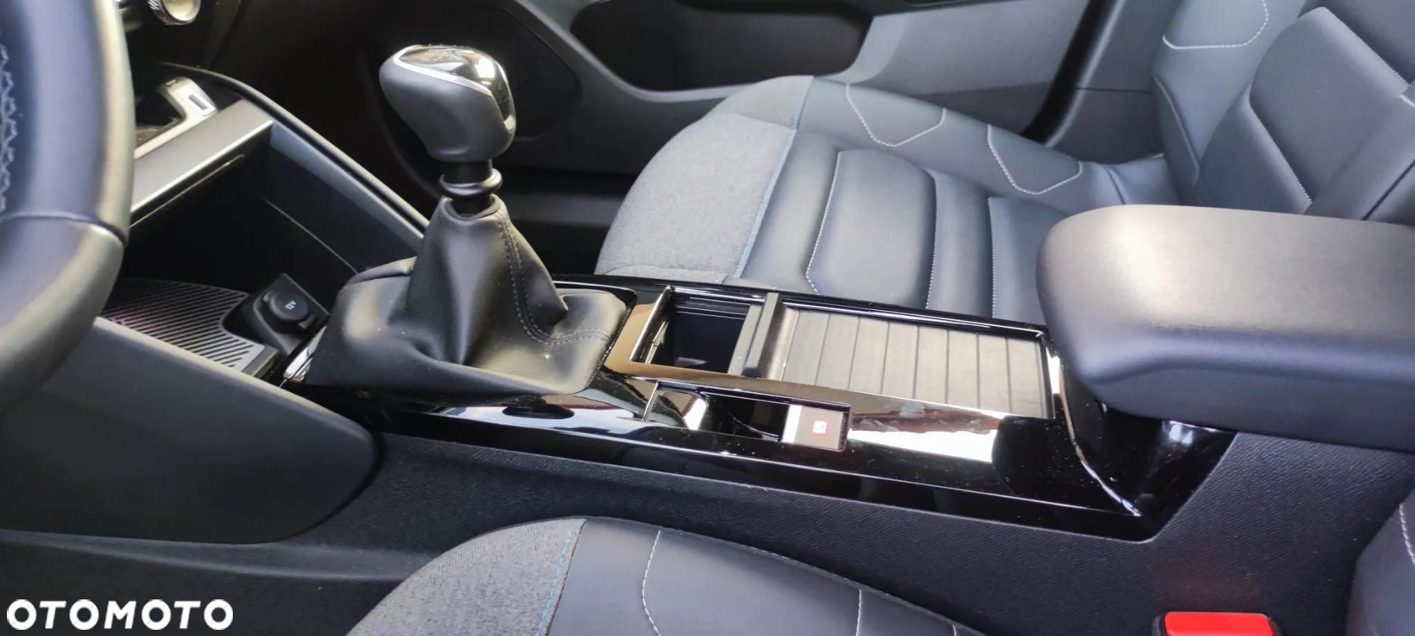 Citroën C4 PureTech 130 Stop&Start FEEL PACK - 14