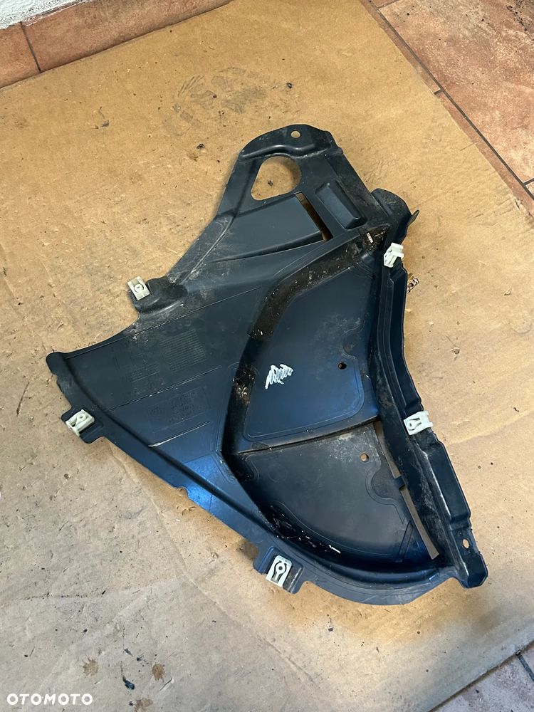BMW 5 G30 G31 TRÓJKĄT OSŁONA NADKOLA LEWEGO 7340743 - 2