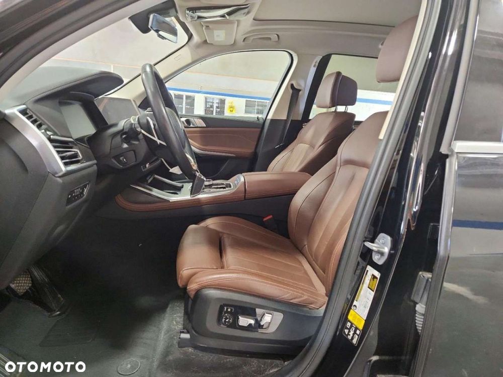 BMW X7 - 11