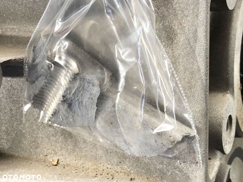 SKRZYNIA BIEGÓW  RENAULT KADJAR (HA_, HL_) 2015 - 2022 1.3 TCe 140 103 kW [140 KM] benzyna 2018 - - 8