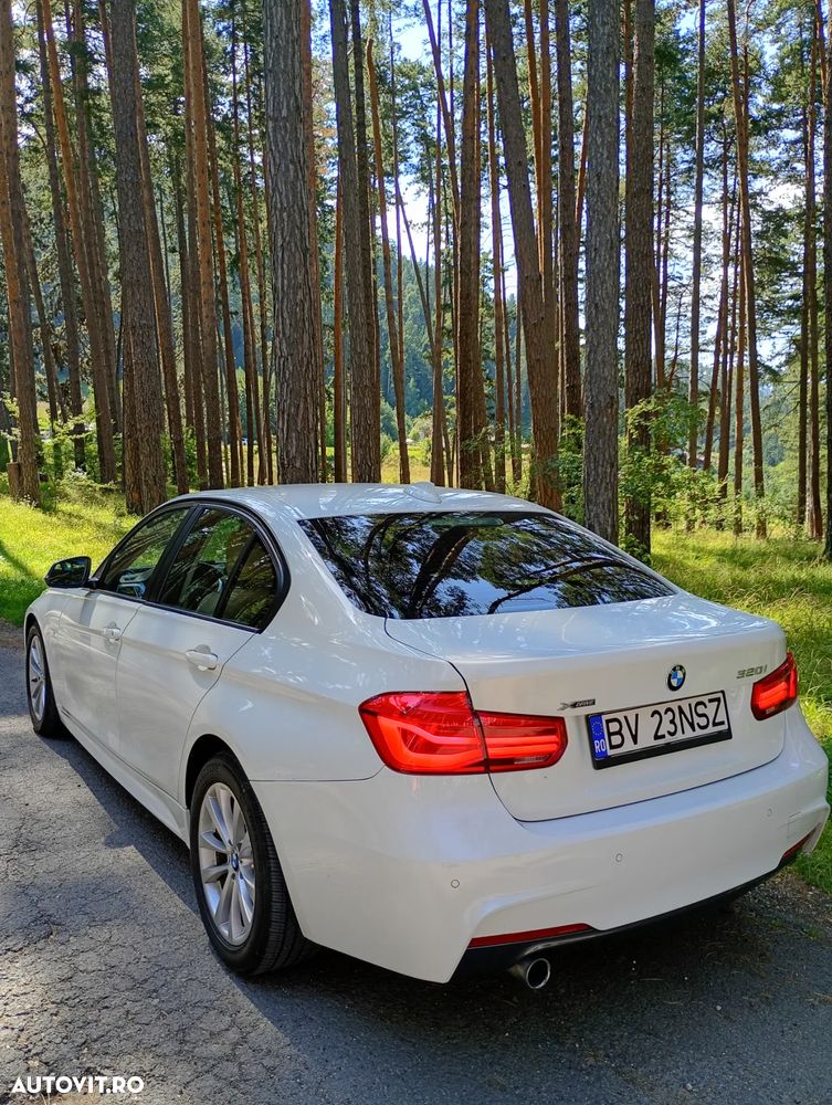 BMW Seria 3 320i Touring xDrive Aut. Luxury Line - 6