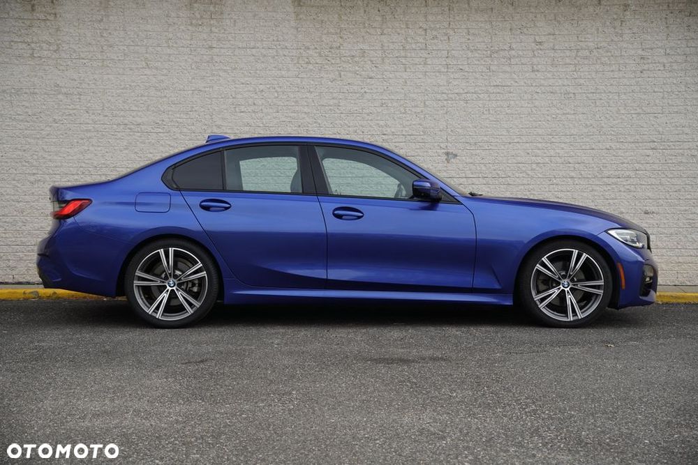 BMW Seria 3 330i M Sport - 3