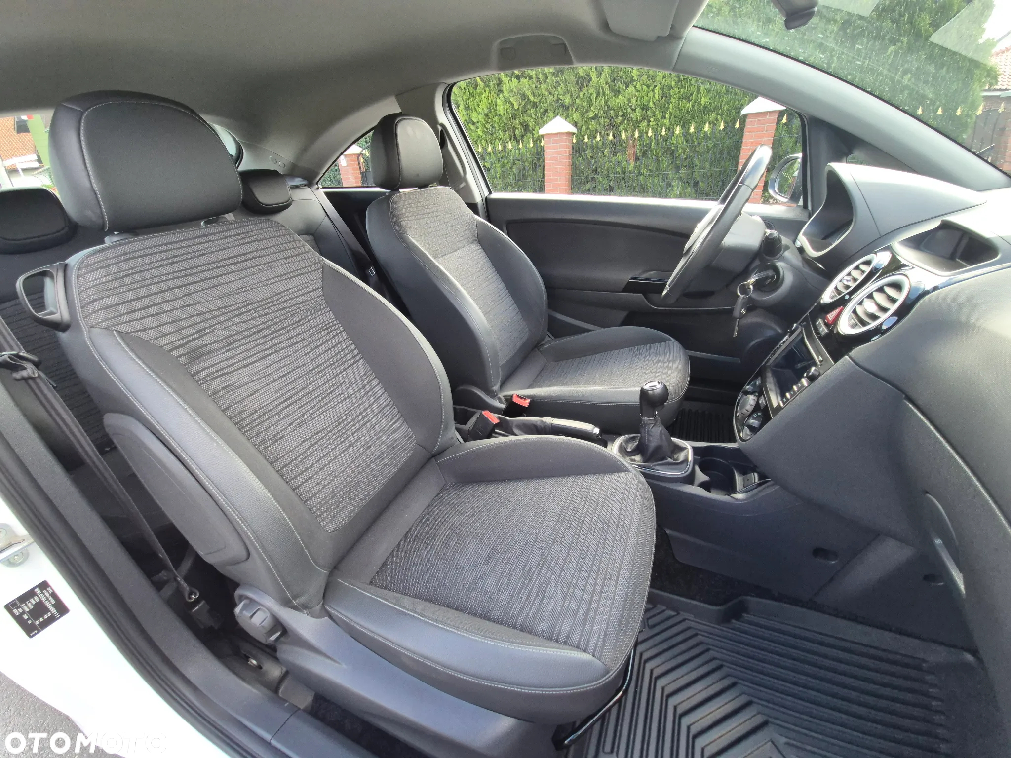 Opel Corsa 1.4 16V Navi - 11