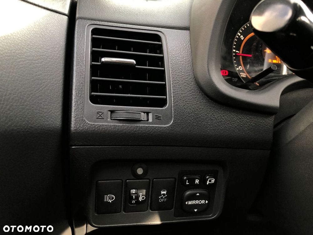 Toyota Corolla 1.6 Premium + - 26