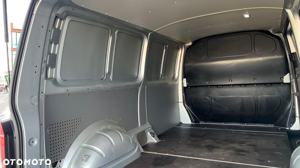 Volkswagen Transporter - 17
