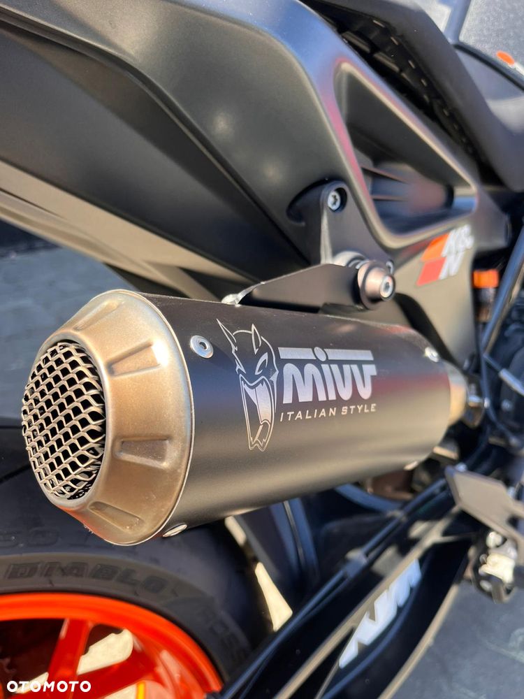 KTM Duke 790 - 9