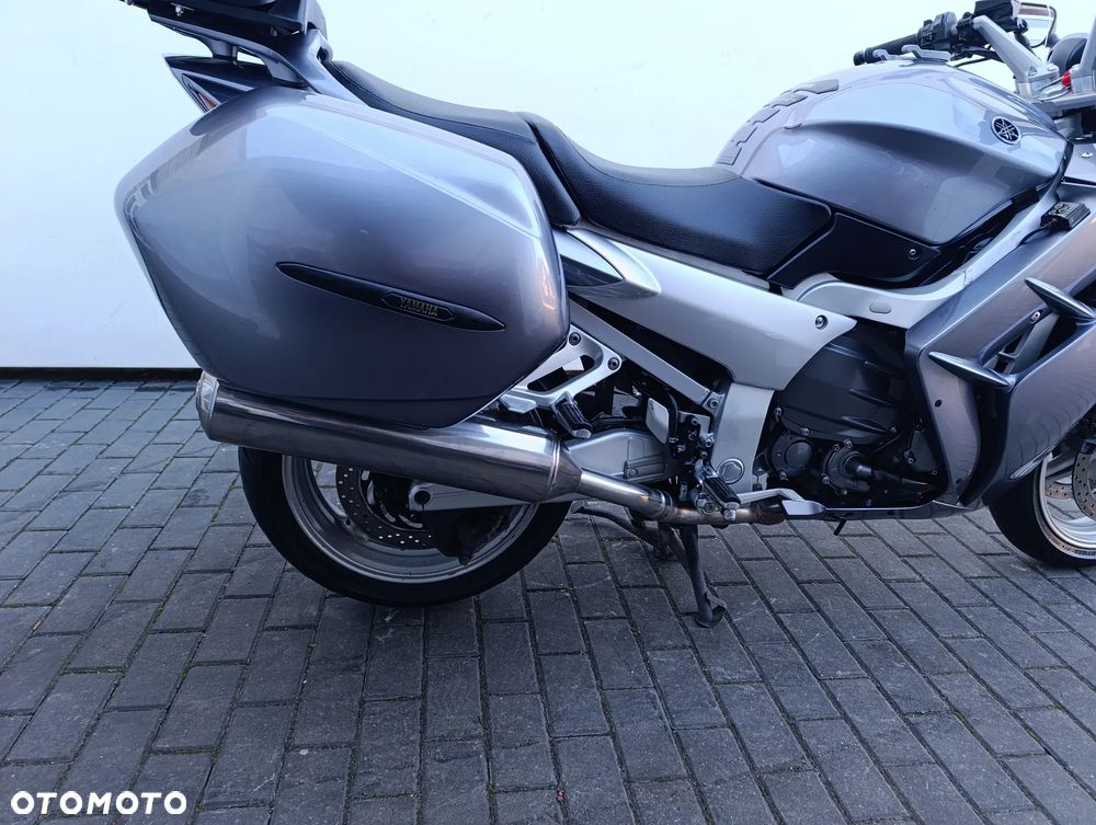 Yamaha FJR - 17