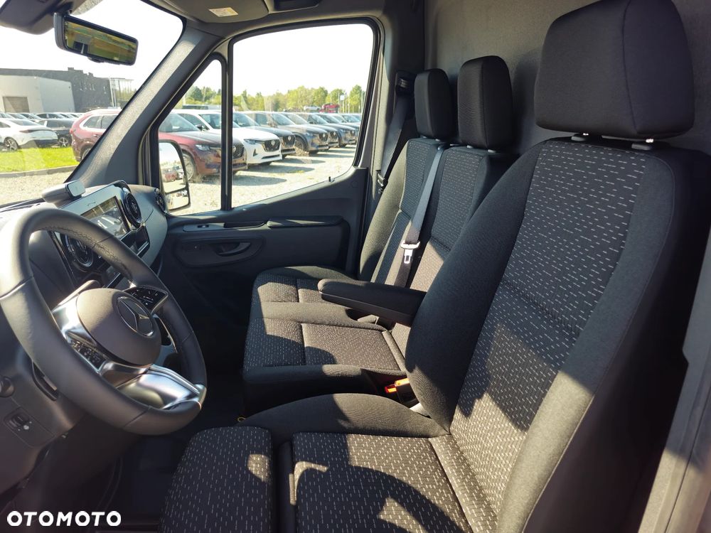 Mercedes-Benz Sprinter - 27