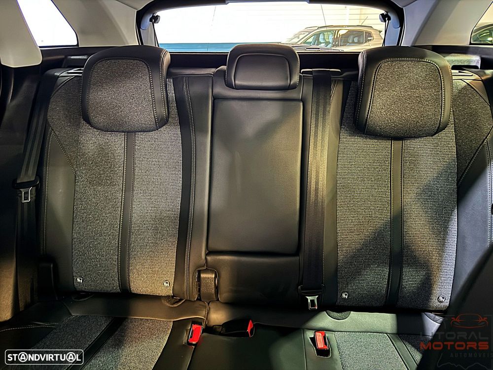 Peugeot 3008 1.2 PureTech Allure Pack EAT8 - 40
