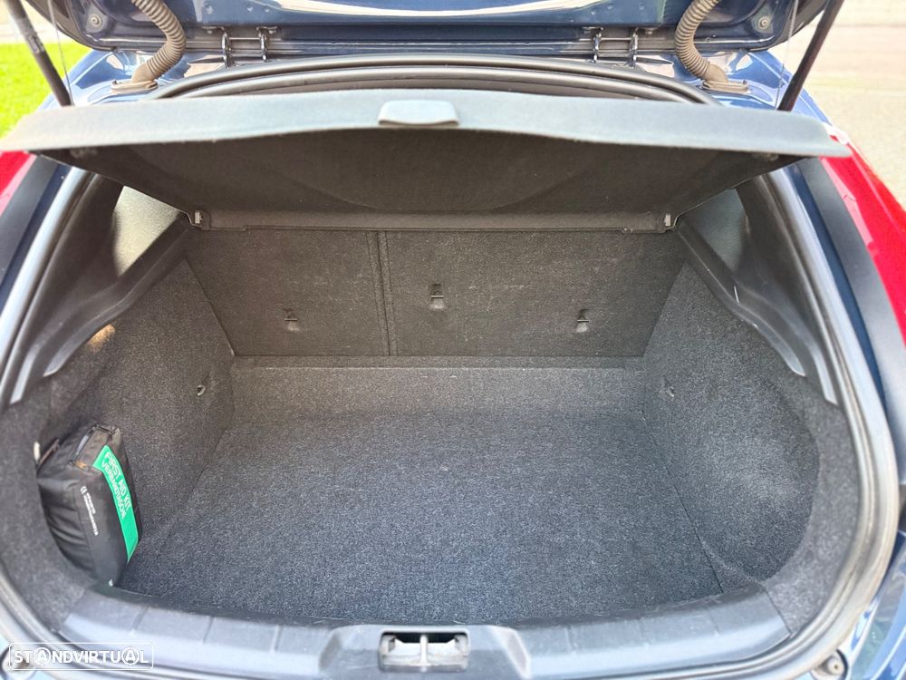 Volvo V40 1.6 D2 Eco R-Design - 12