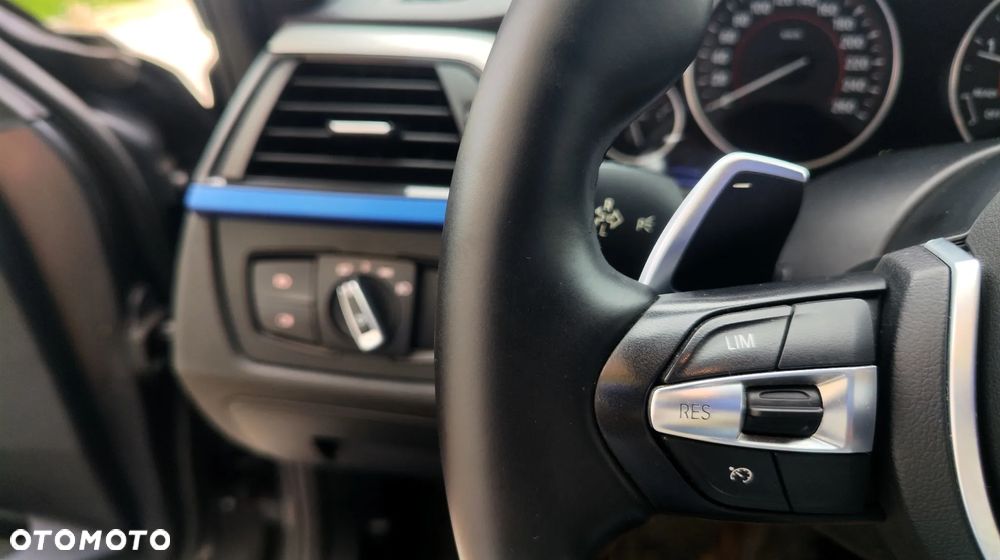 BMW Seria 3 - 38