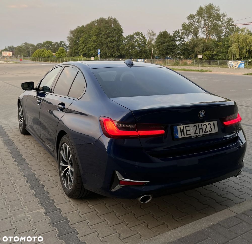 BMW Seria 3 320d Luxury Line sport - 6
