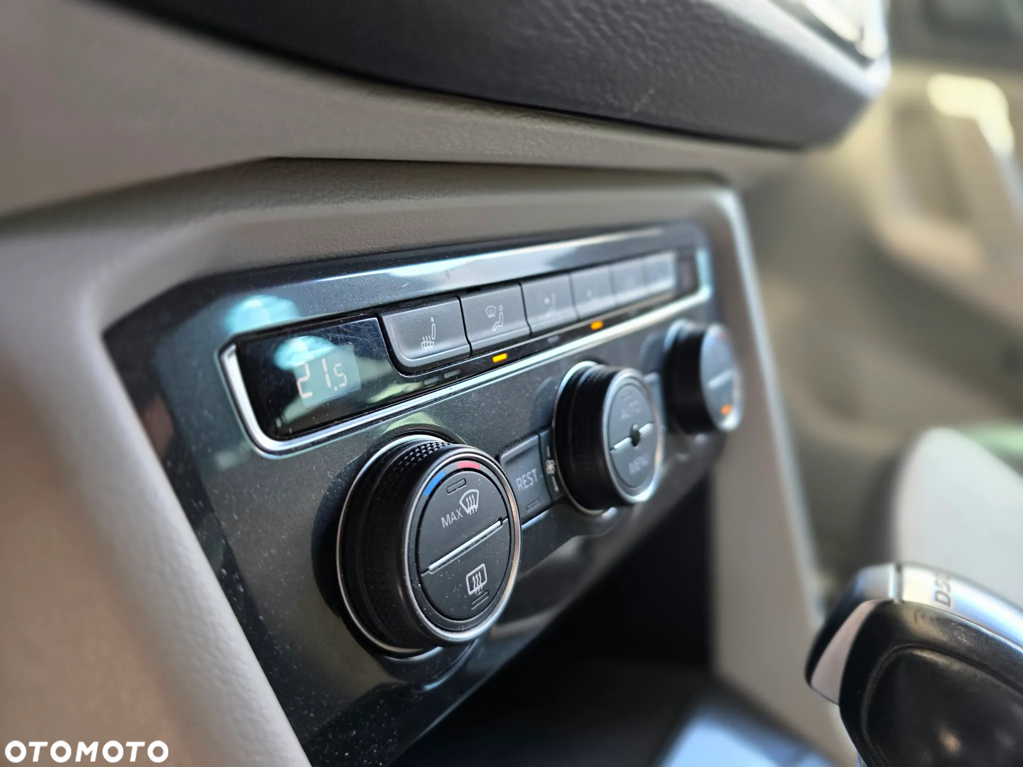 Volkswagen Tiguan - 22