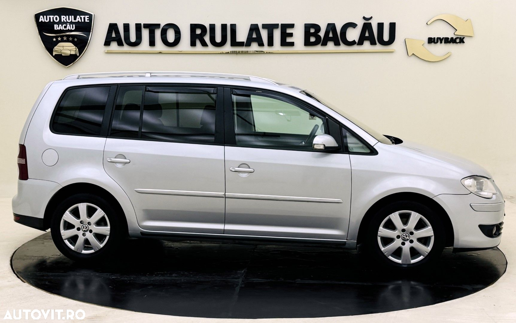 Volkswagen Touran 2.0 TDI DPF Highline DSG - 4