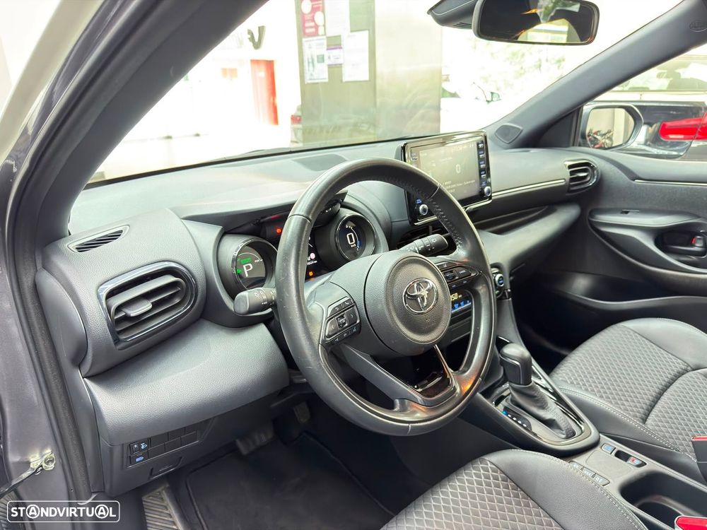 Toyota Yaris 1.5 HDF GR Sport - 17