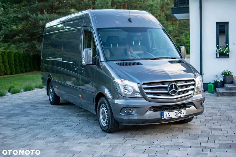 Mercedes-Benz Sprinter 319 - 1