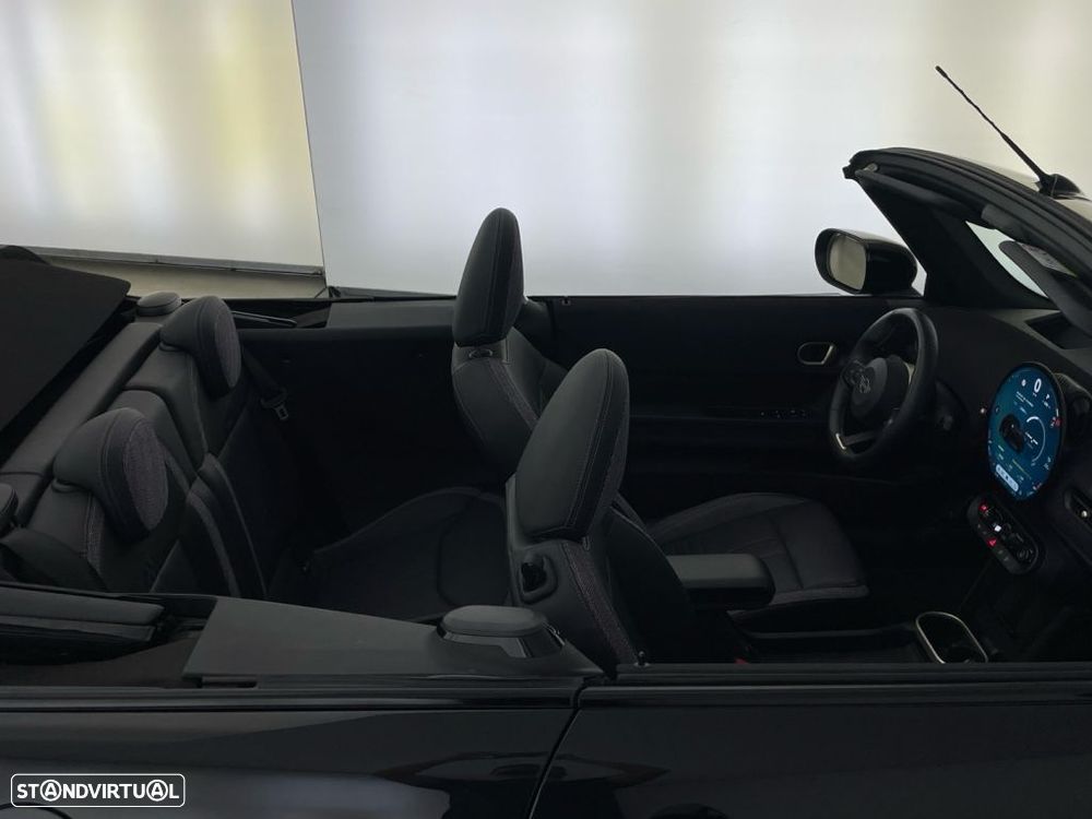 MINI Cabrio C Classic - 23