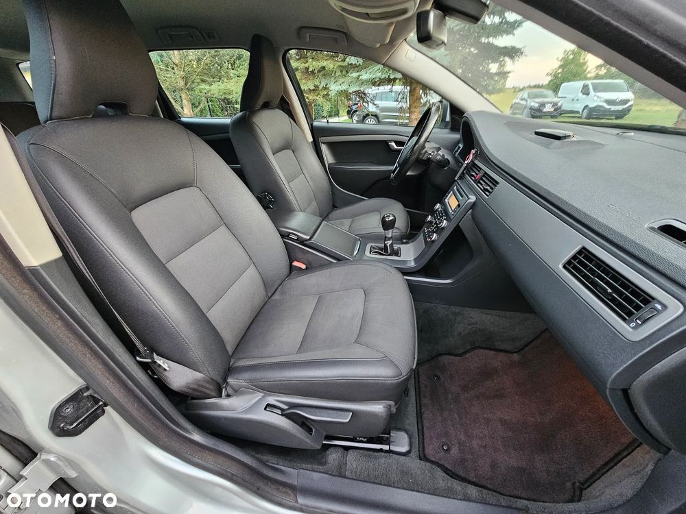 Volvo V70 2.0 - 12