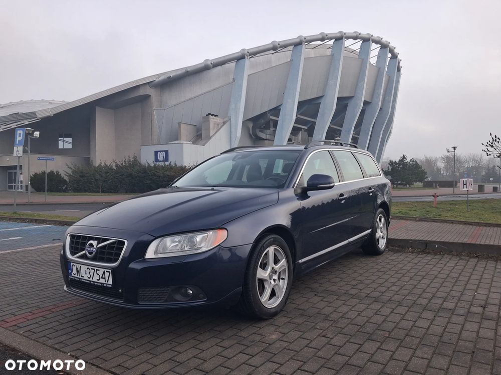Volvo V70 D3 Dynamic Momentum - 1