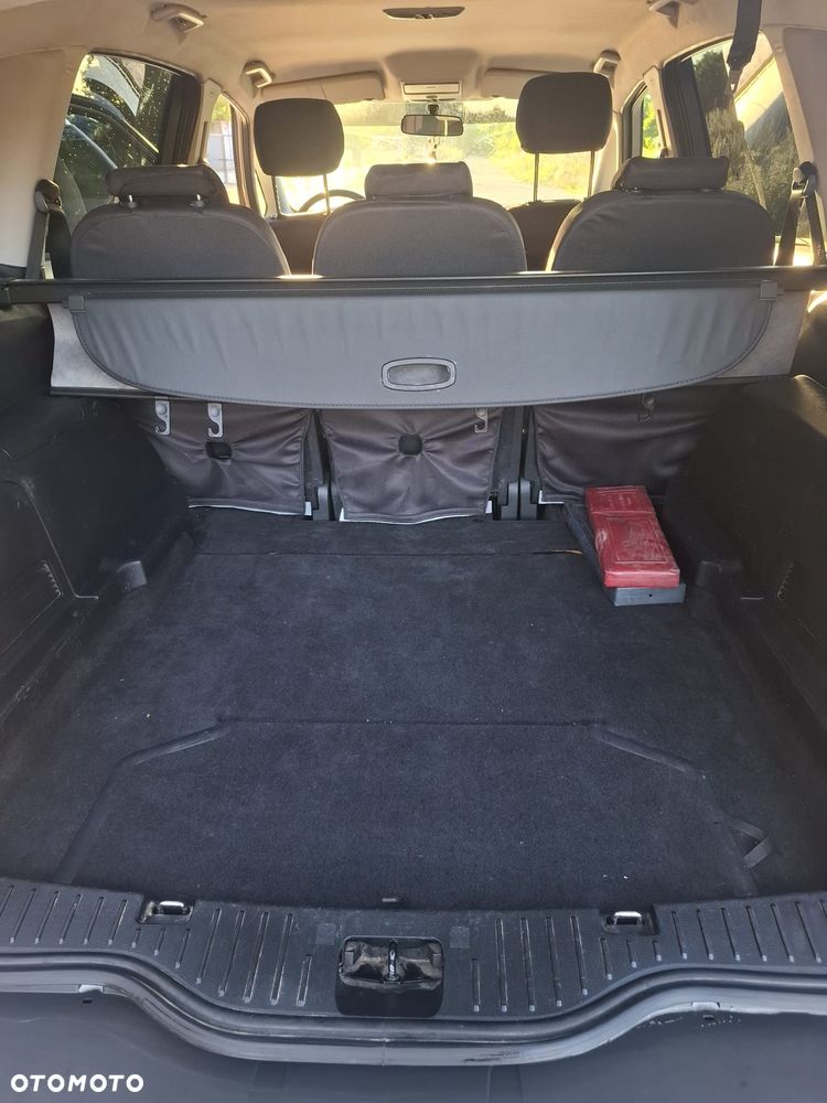 Ford S-Max - 10